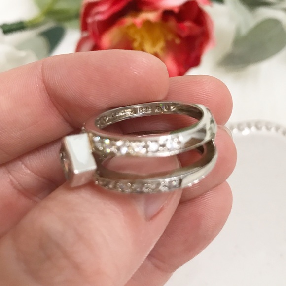 • Vintage • Square CZ Sterling Ring - Picture 6 of 8
